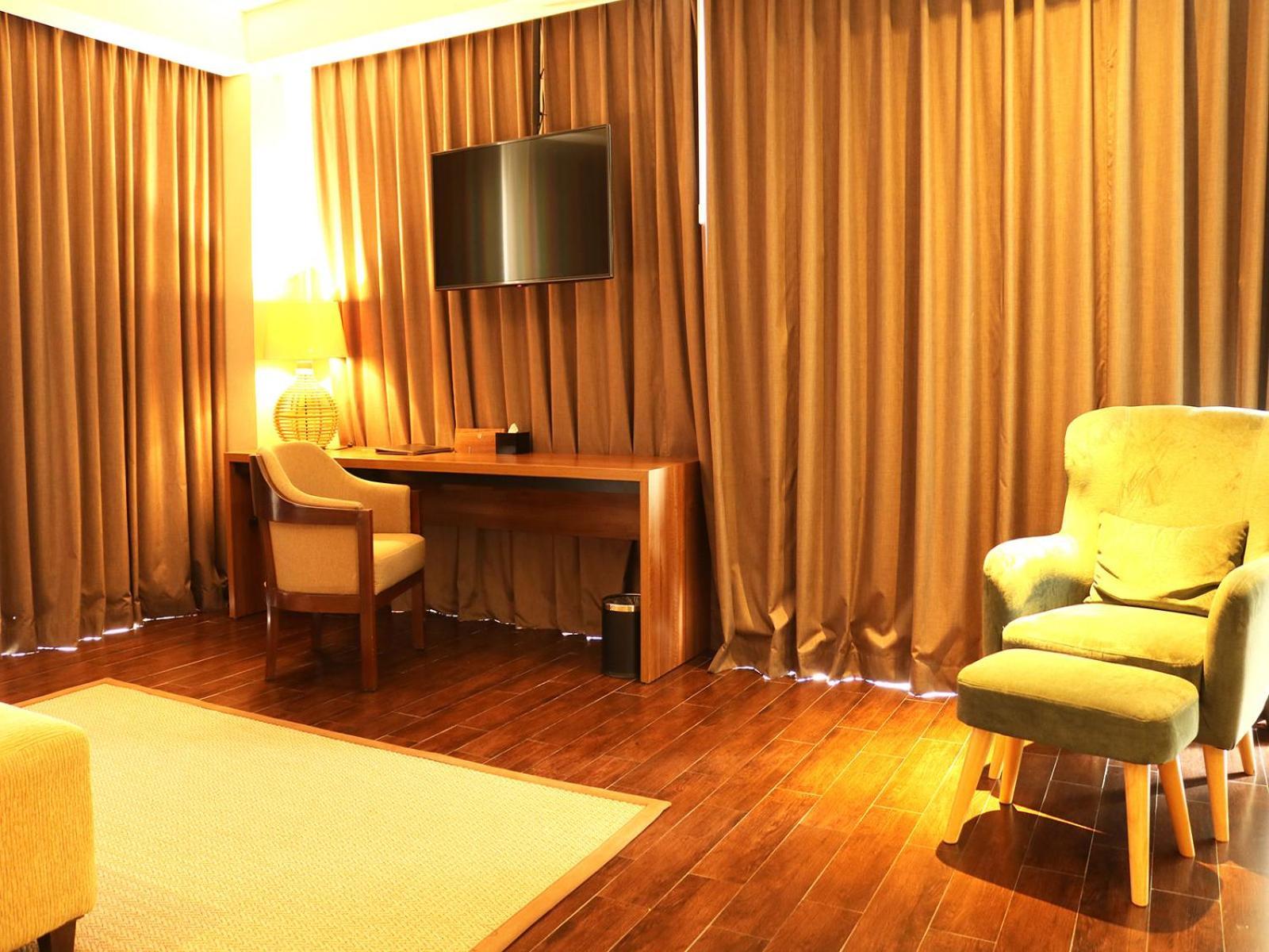 Hotel Emersia &